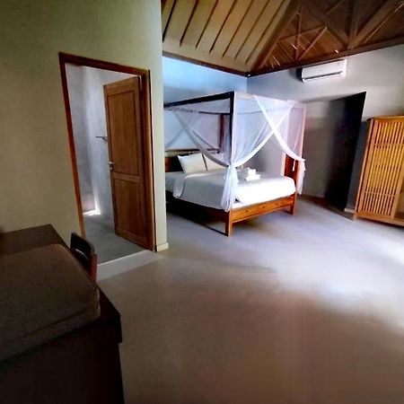 Villa Lova Sambirenteng Gretek Exterior photo