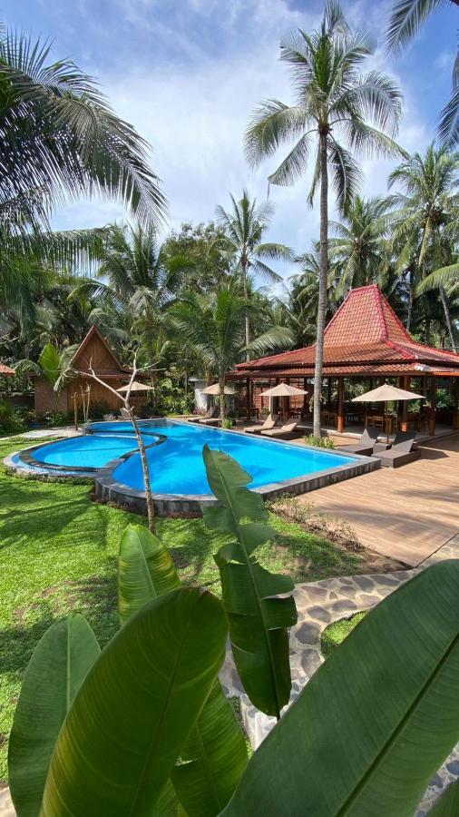Villa Lova Sambirenteng Gretek Exterior photo