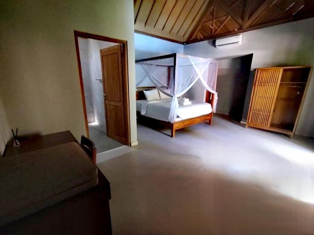 Villa Lova Sambirenteng Gretek Exterior photo